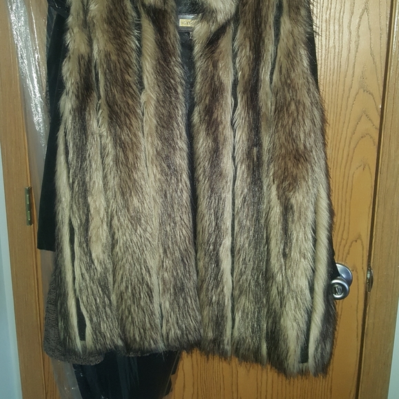 Wilson Leather's Black Rivet faux fur Vest - Picture 2 of 3